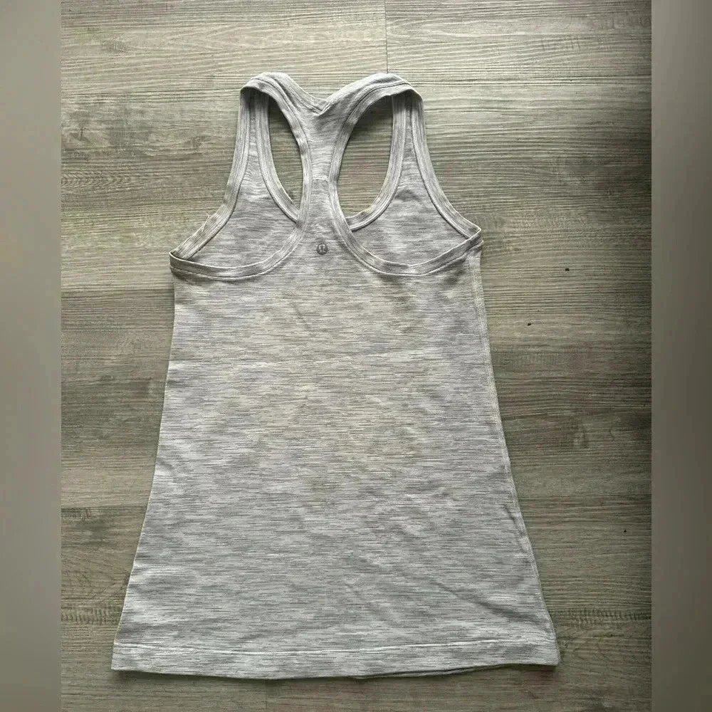Lululemon tank top Sz 4 neutral speed girl 🏃